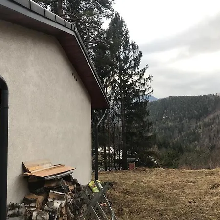 Kleines Im Gebirge Beim Bahnhof Breitenstein